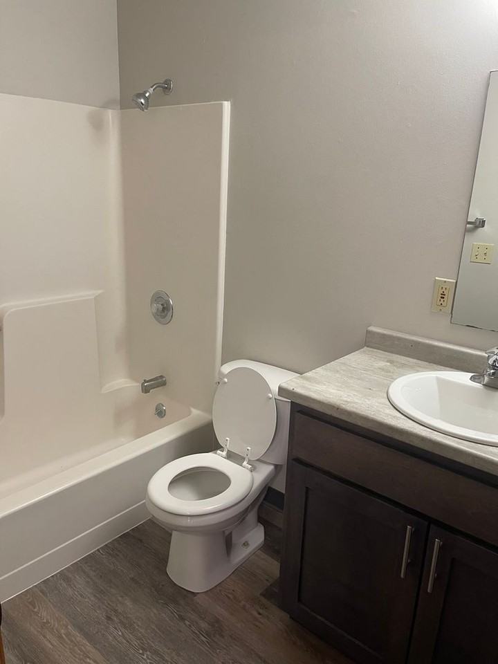 Gate Park Apartments - Photo 7 of 8
