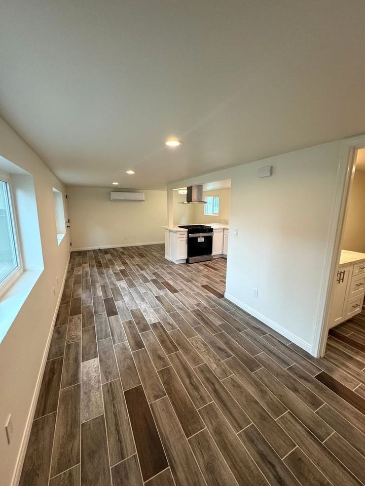 217 E Santa Paula St #B - Photo 5 of 29