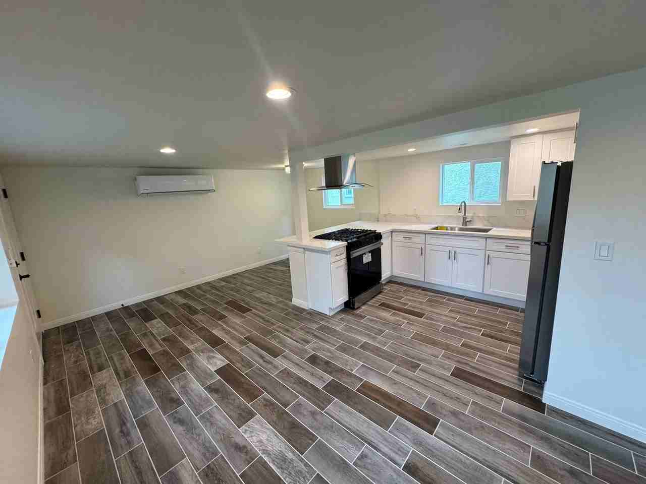 217 E Santa Paula St #B - Photo 6 of 29