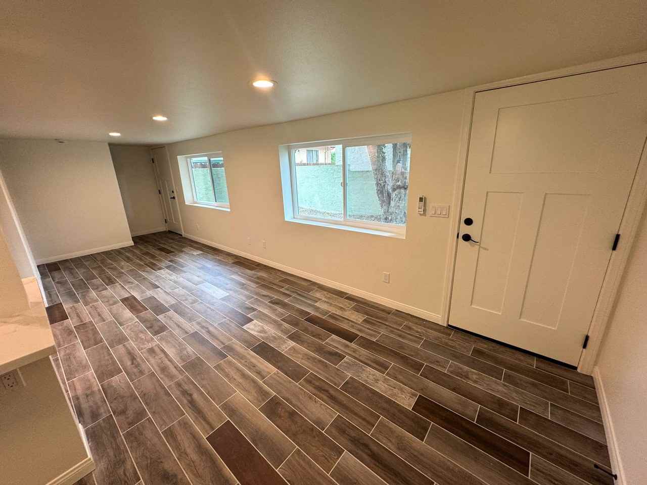 217 E Santa Paula St #B - Photo 7 of 29