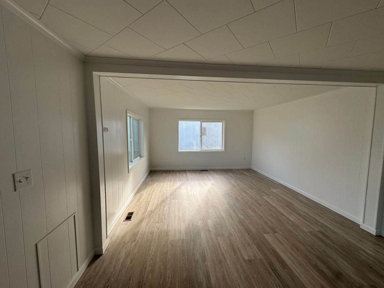 127 Ne Benton St - Photo 5 of 31