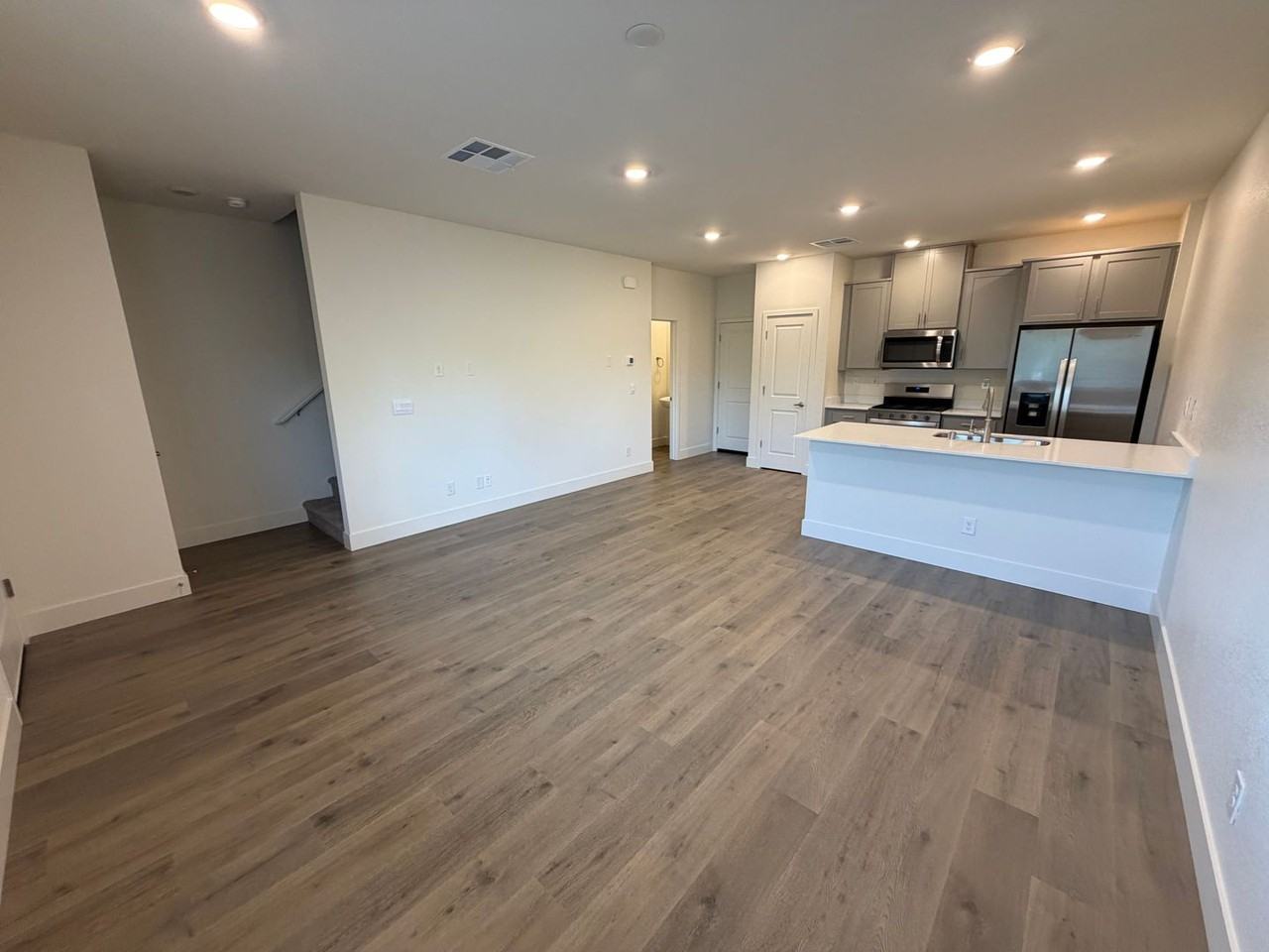 1596 1596 Grazer Way - Photo 3 of 16