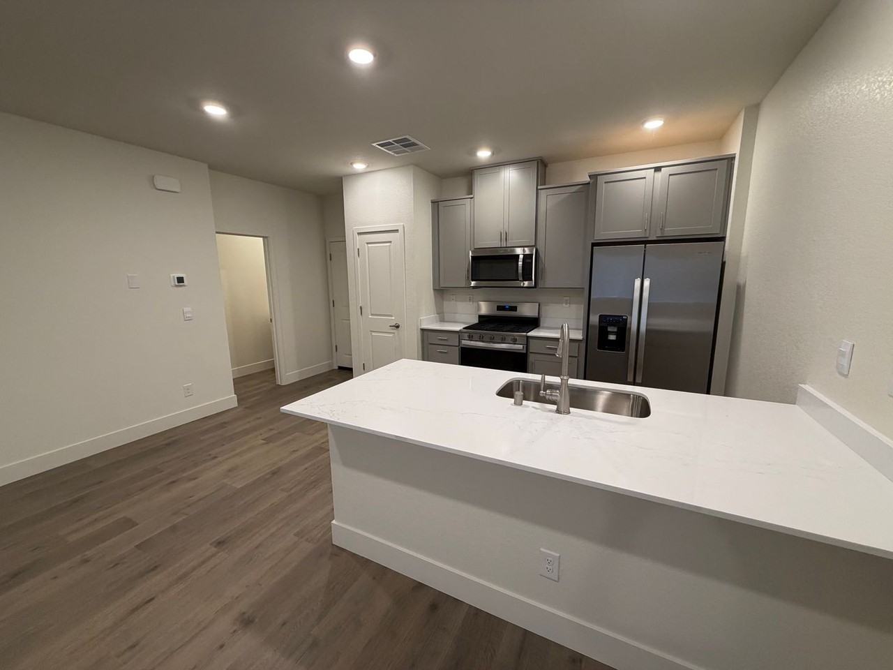 1596 1596 Grazer Way - Photo 4 of 16