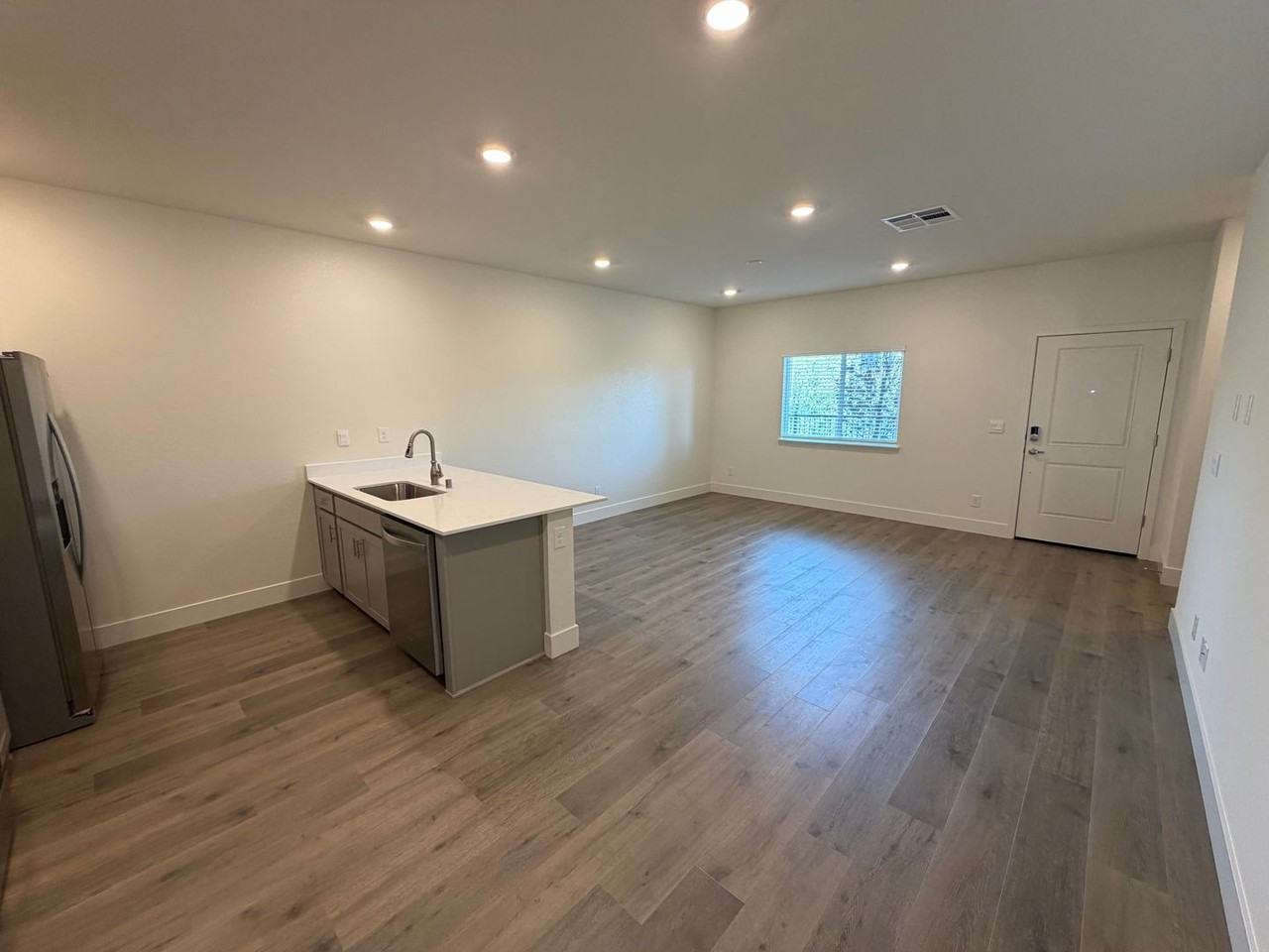 1596 1596 Grazer Way - Photo 5 of 16