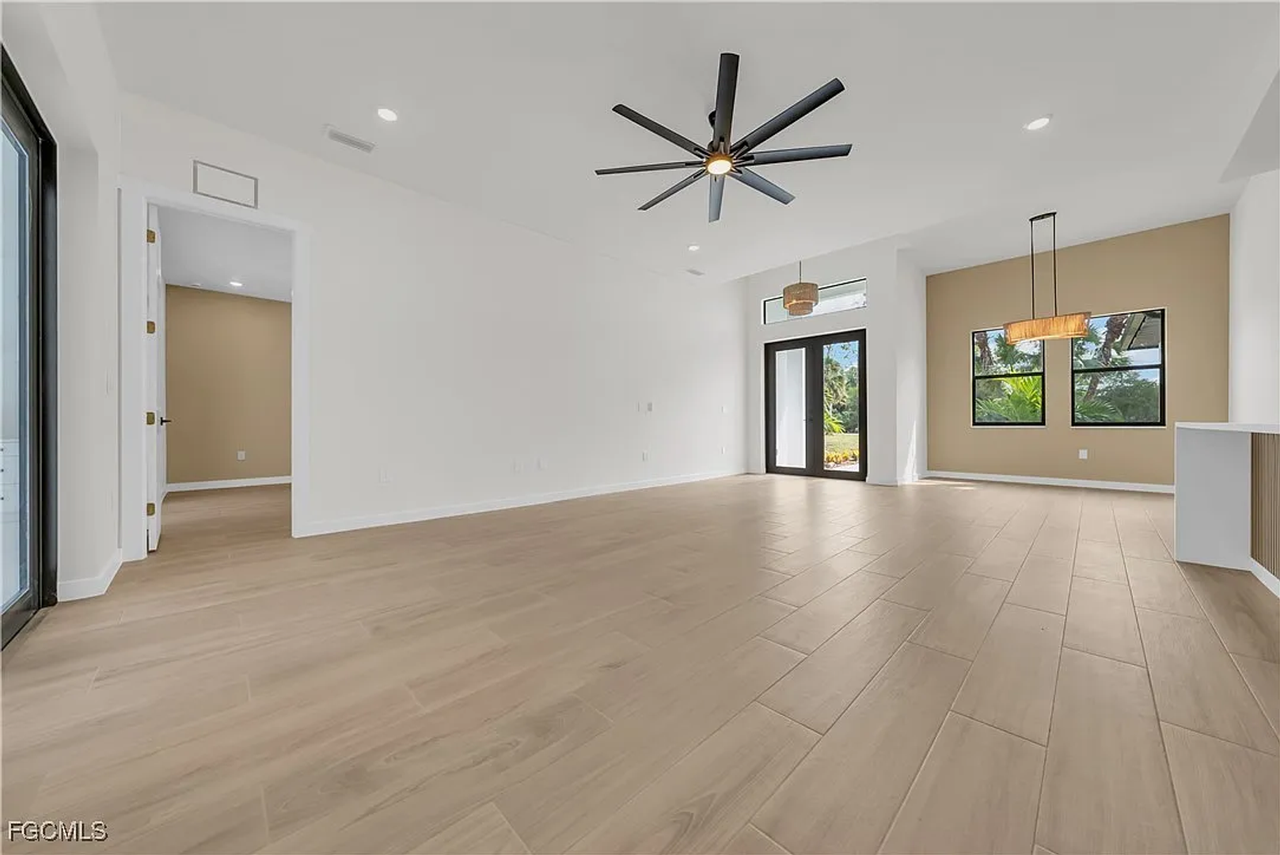 2719 2nd St Nw - Photo 6 of 38