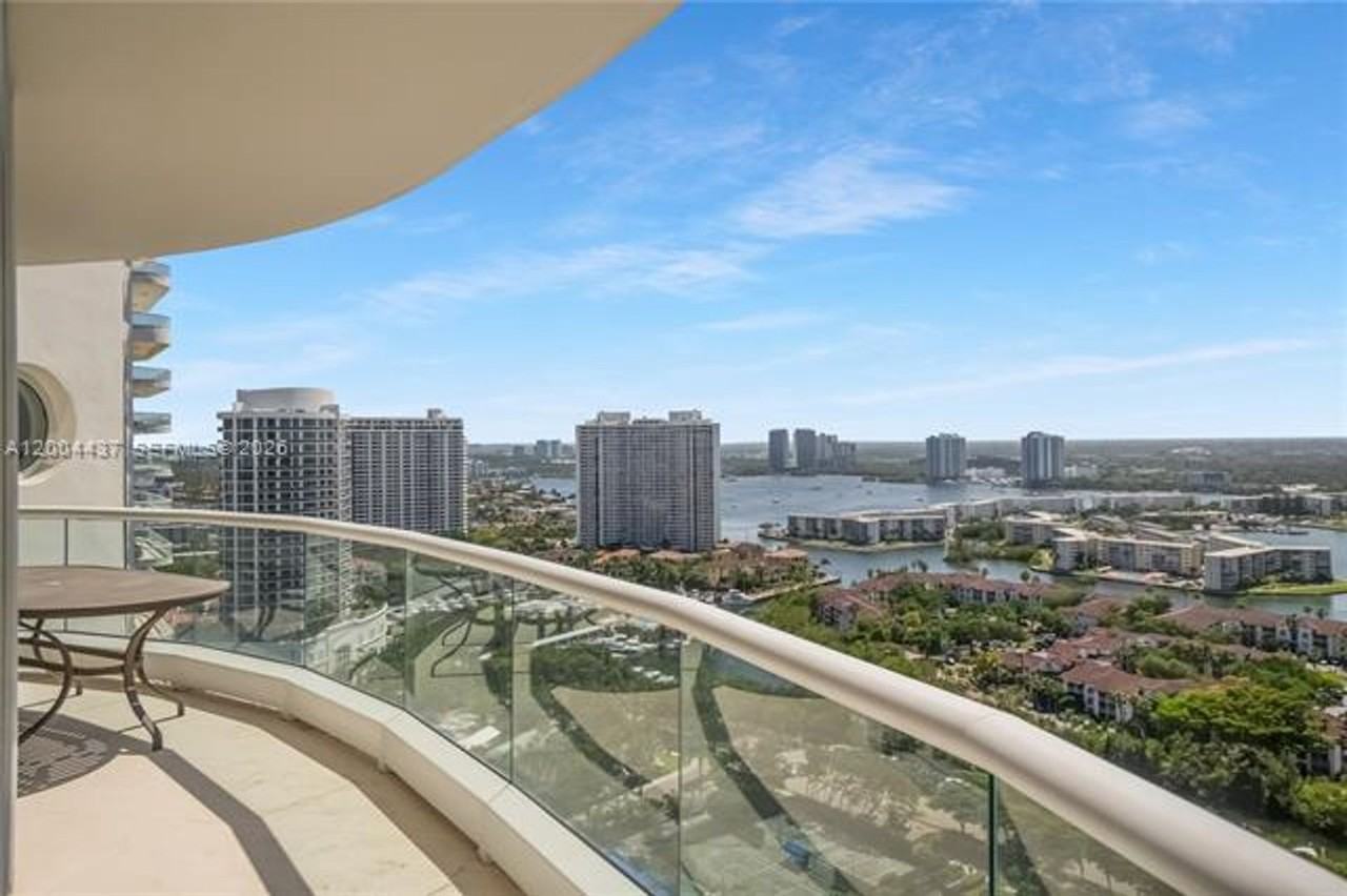 7000 Island Blvd #2802 - Photo 5 of 50