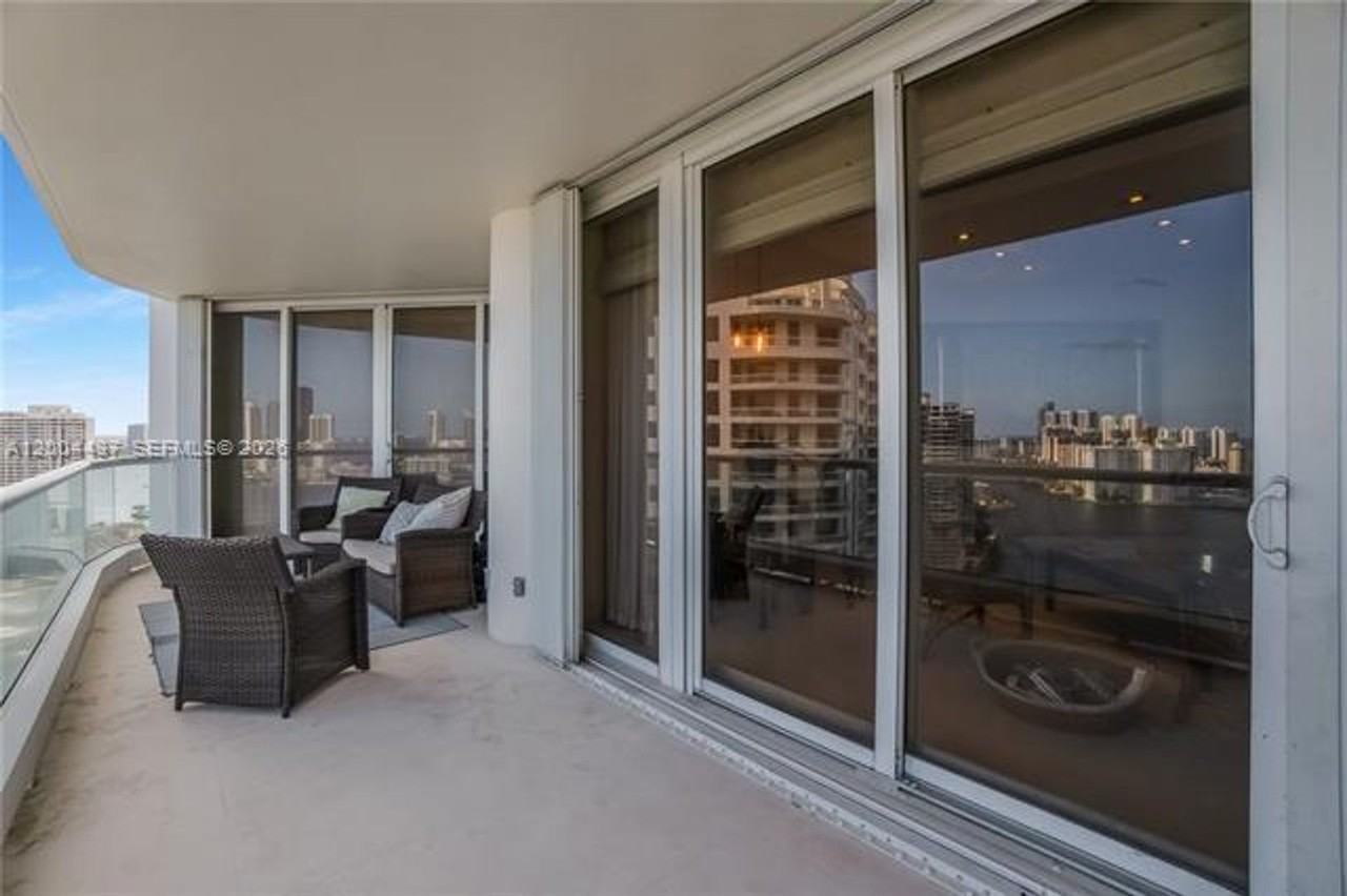 7000 Island Blvd #2802 - Photo 6 of 50