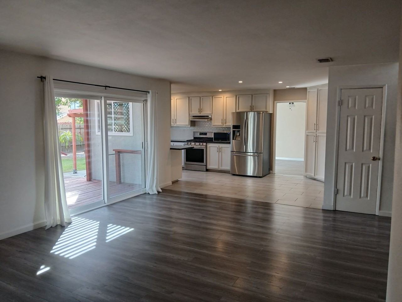 3087 Pecan Cir - Photo 5 of 32