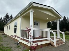 featured image of 11925 Hillcrest Dr Se