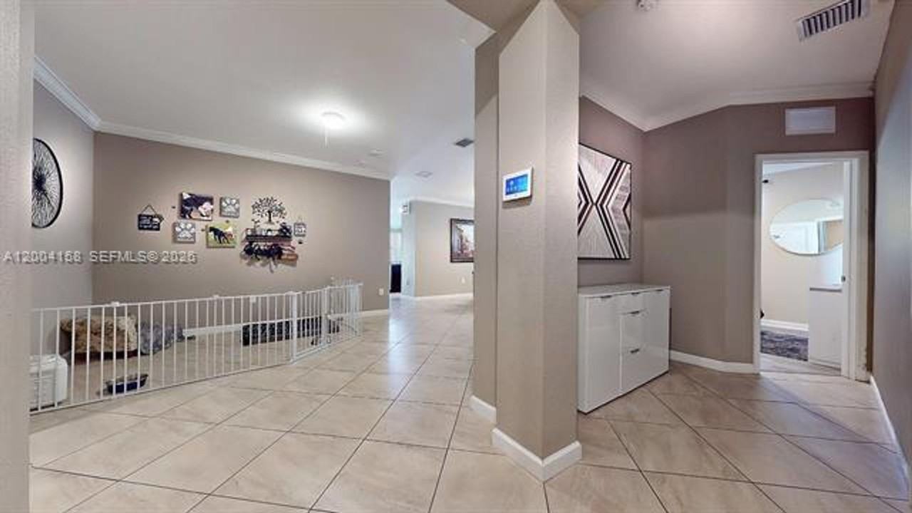 154 Se 23rd Ter - Photo 7 of 39