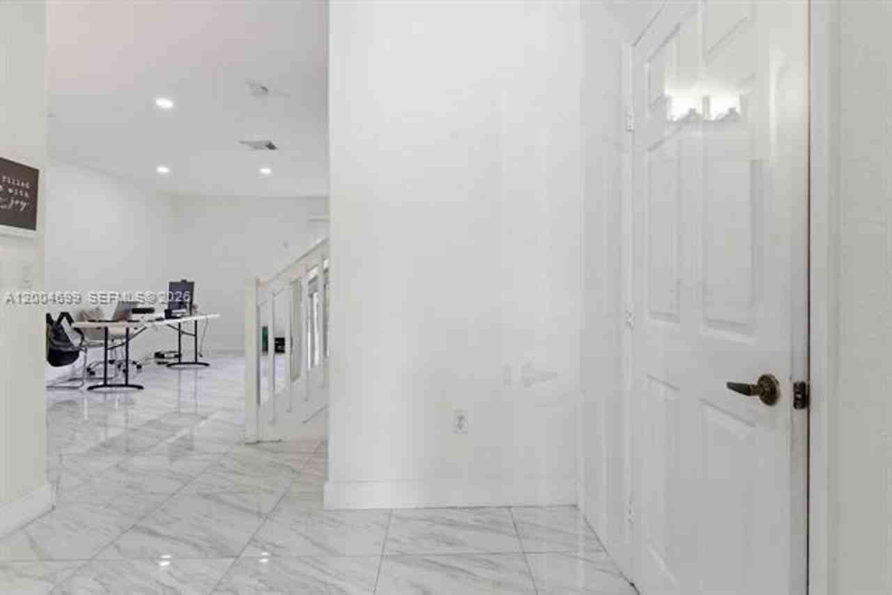 15282 Sw 89th Ter #15282 - Photo 4 of 32