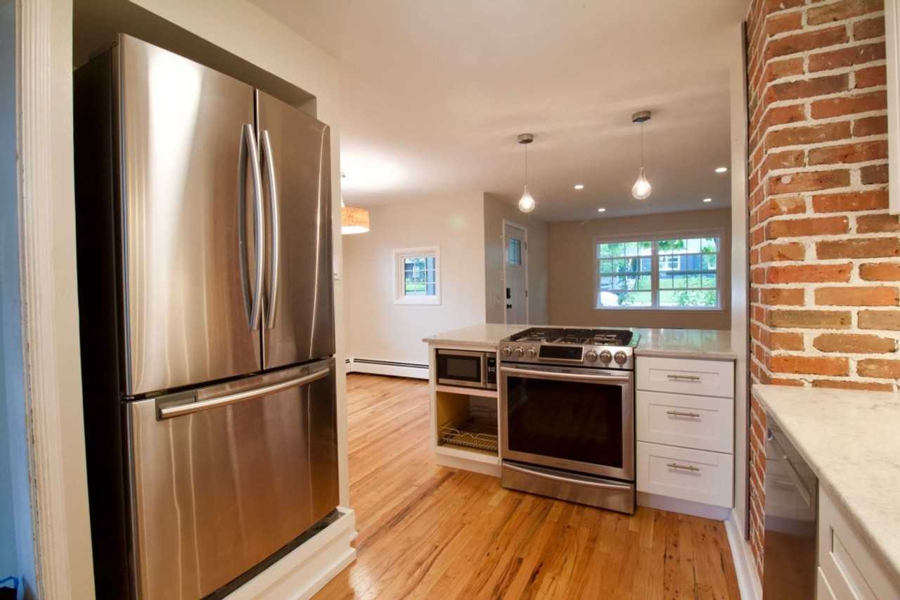 4460 Eliot St - Photo 5 of 26