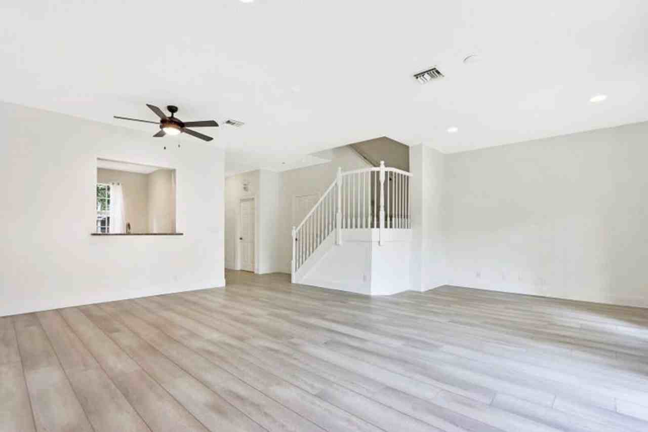 8021 Murano Cir - Photo 4 of 13