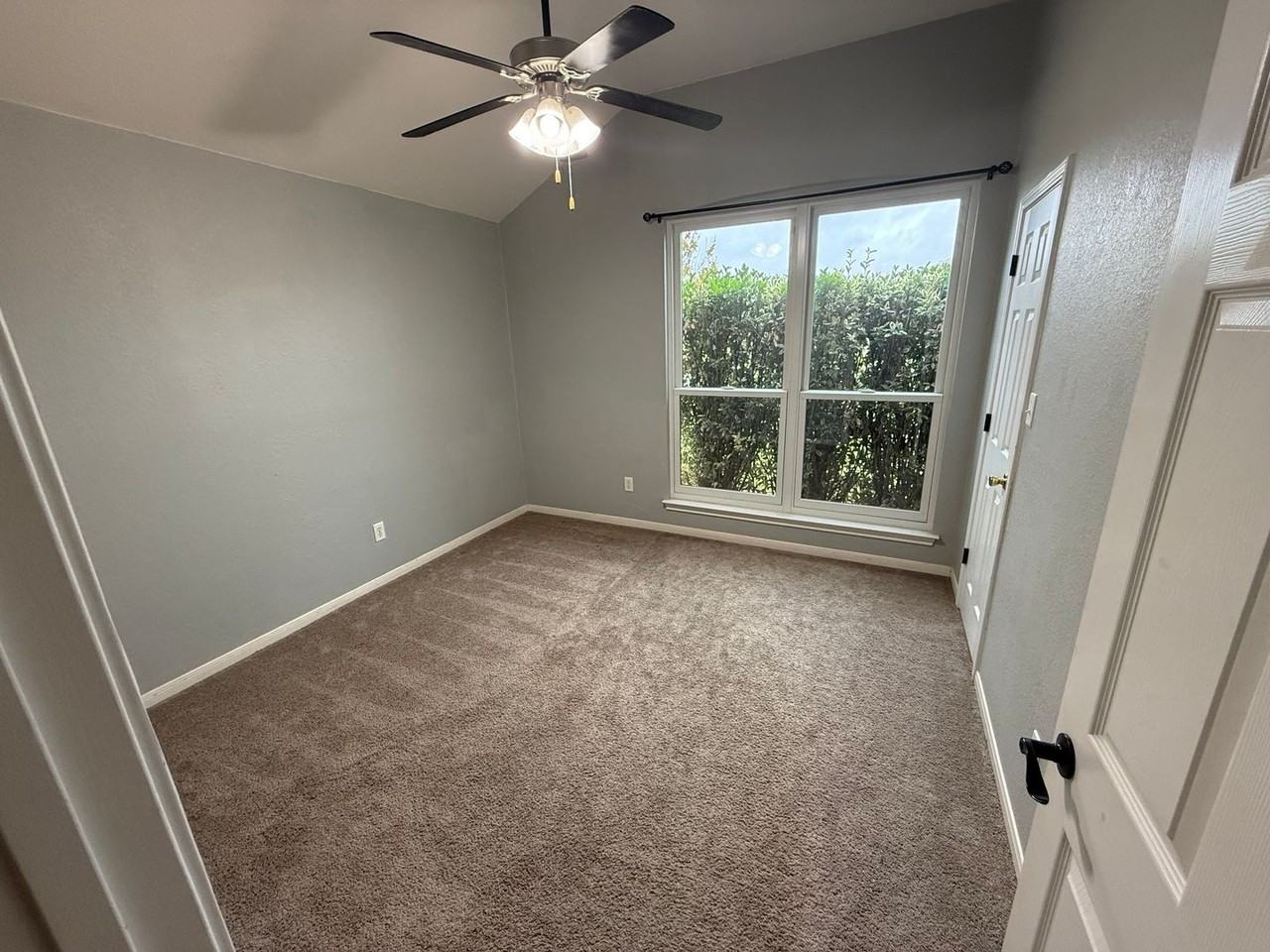 4400 Esta Lee Ave - Photo 4 of 5