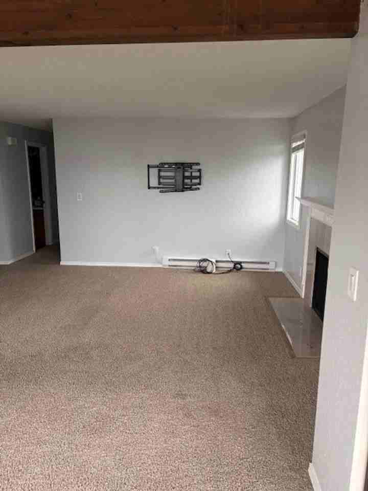 528 S 223rd St - Photo 2 of 4