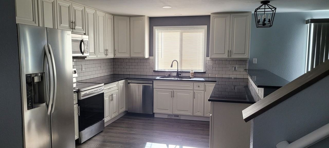 293 Glacier Ct Se - Photo 3 of 45