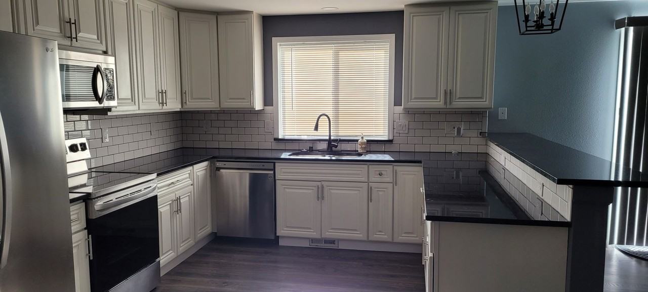 293 Glacier Ct Se - Photo 4 of 45