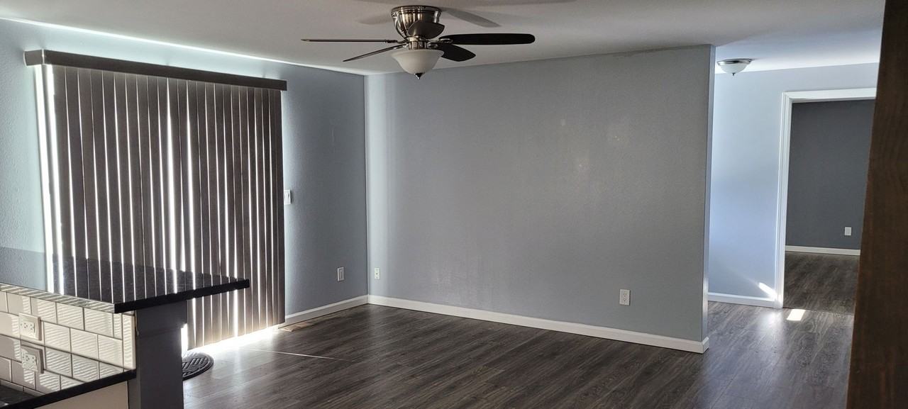 293 Glacier Ct Se - Photo 5 of 45