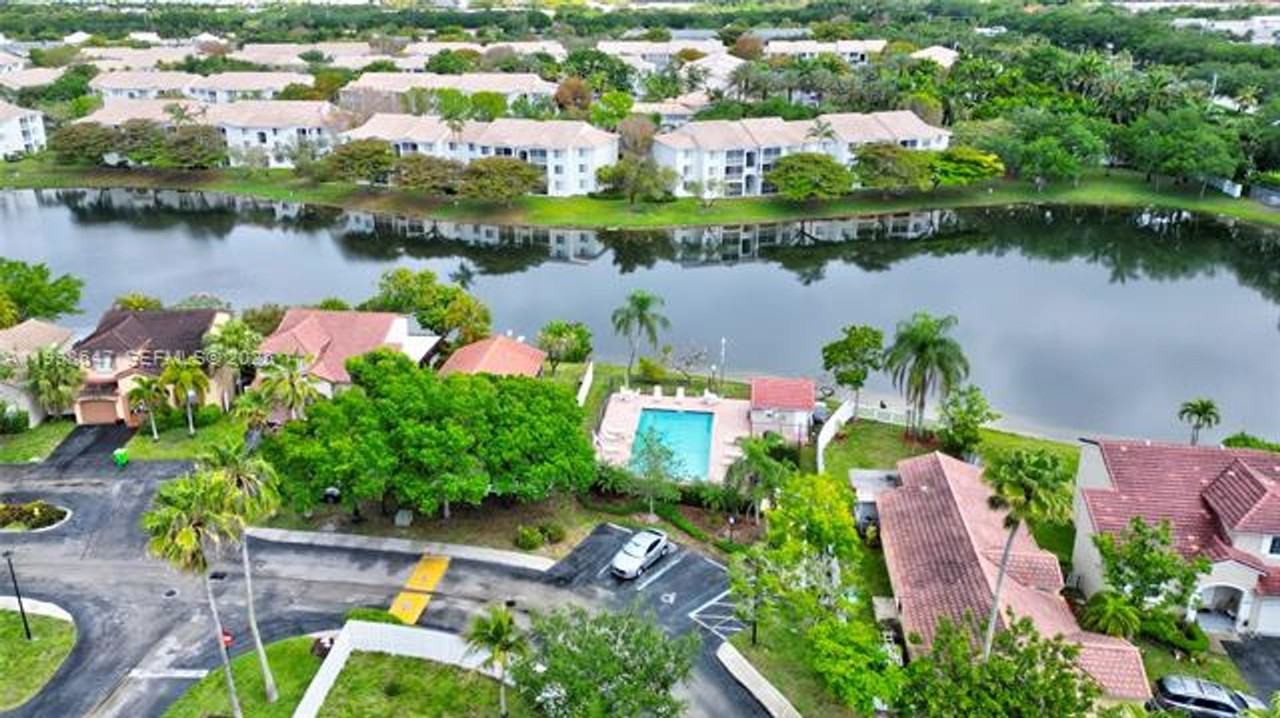 1237 Nw 125th Ter - Photo 7 of 50