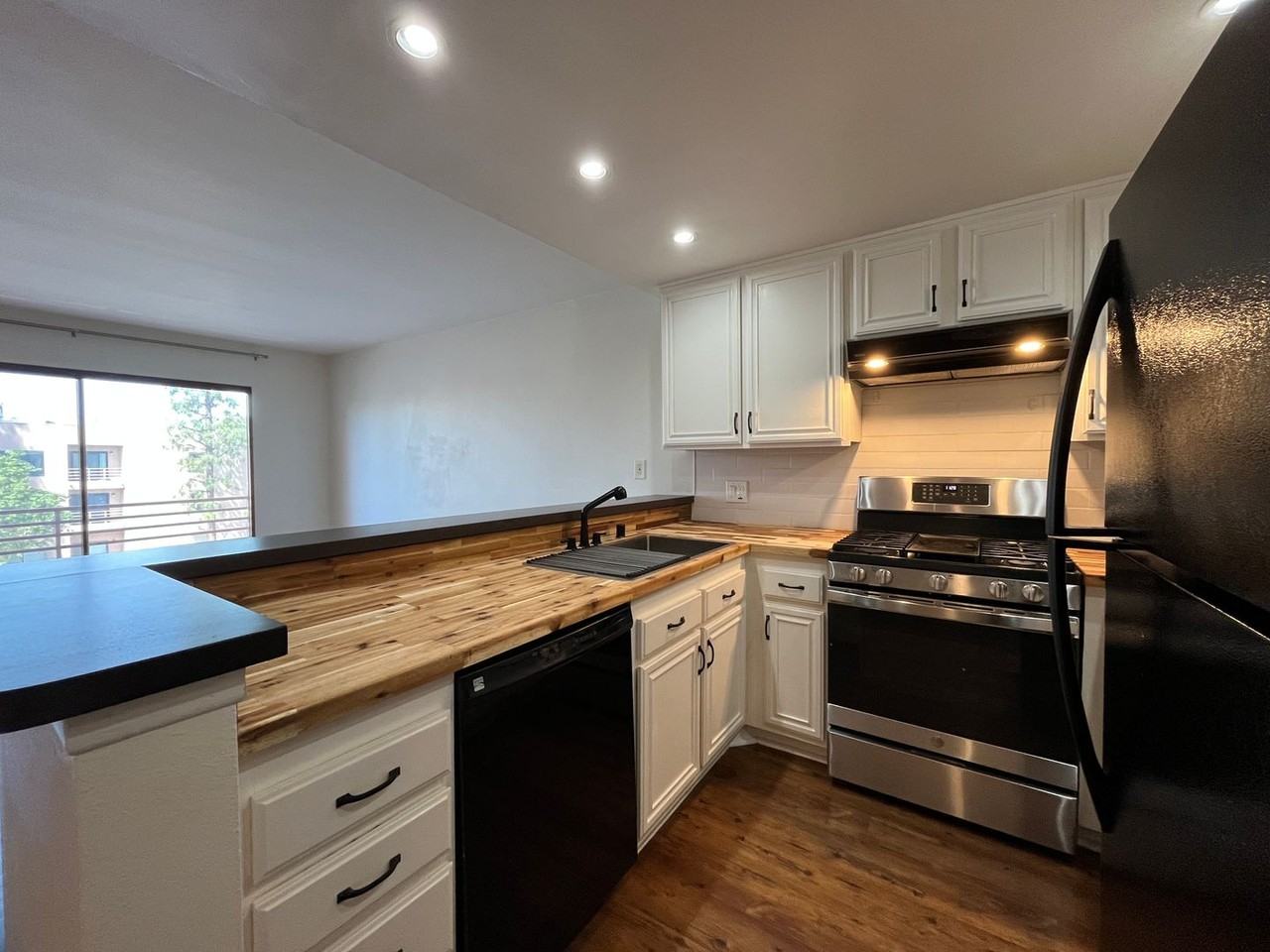 6825 Alabama Ave #310 - Photo 2 of 12