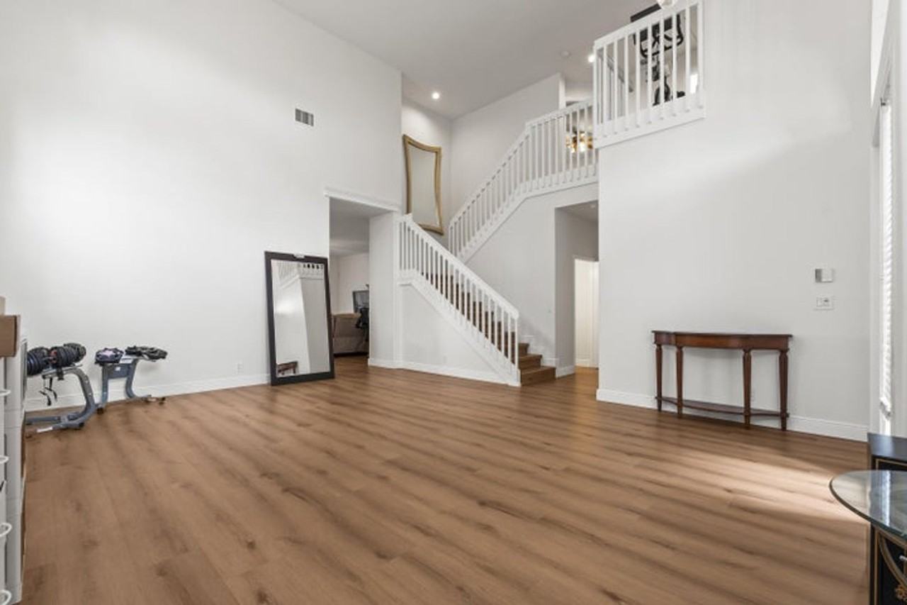 11065 Stone Creek St - Photo 4 of 12