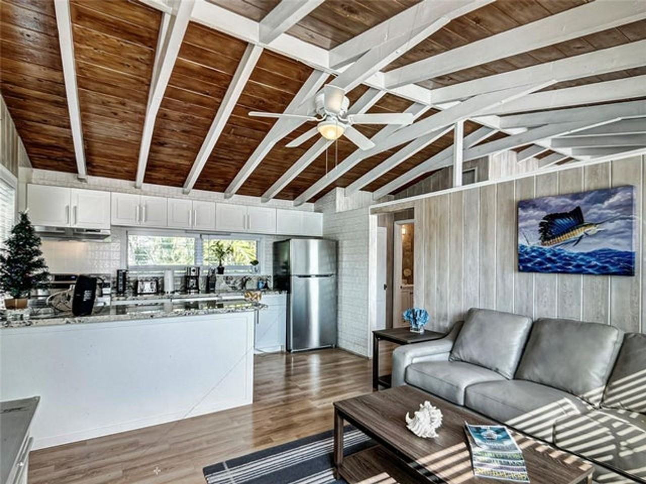 141 Rutland Blvd - Photo 2 of 10