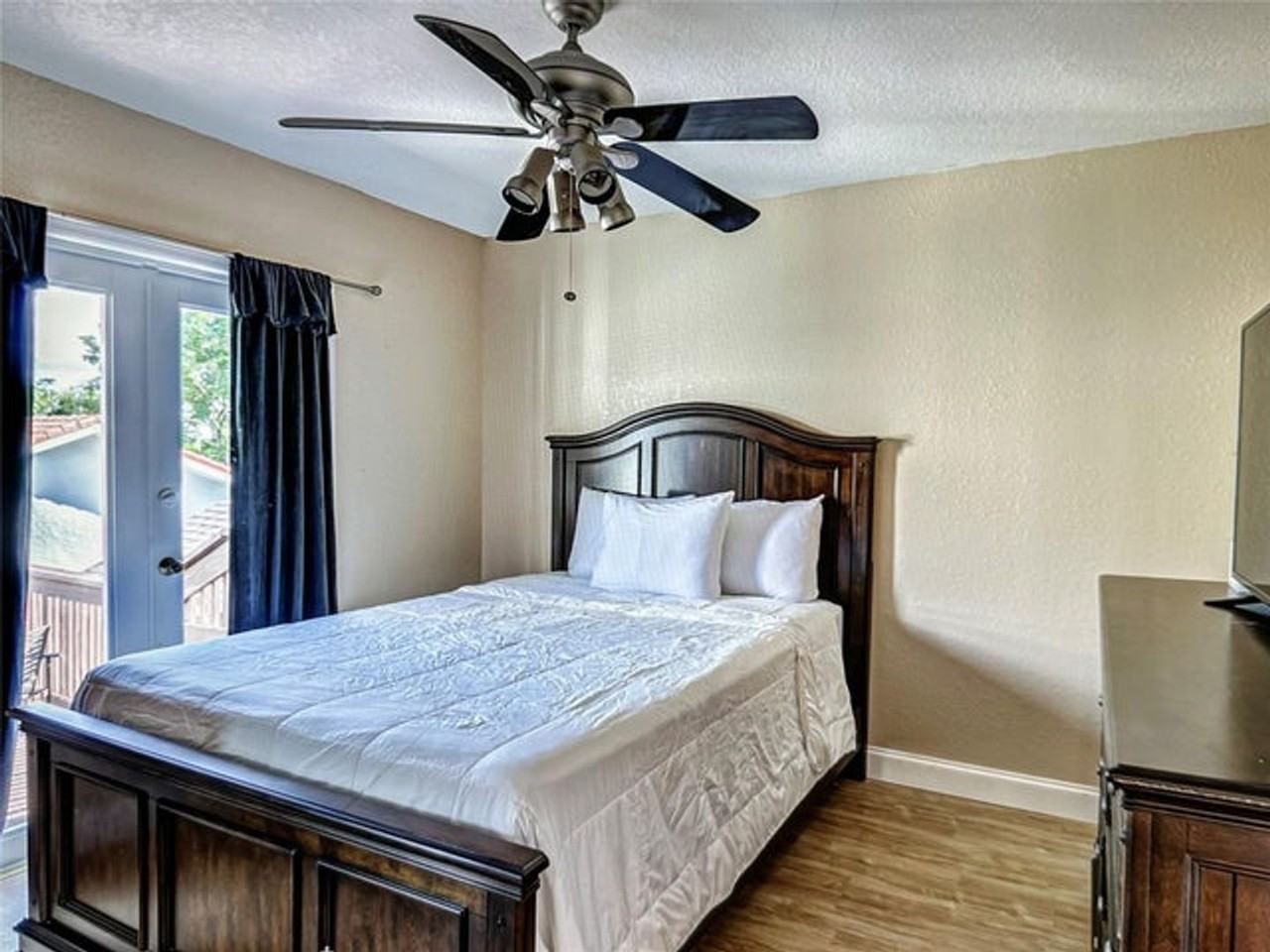 141 Rutland Blvd - Photo 4 of 10