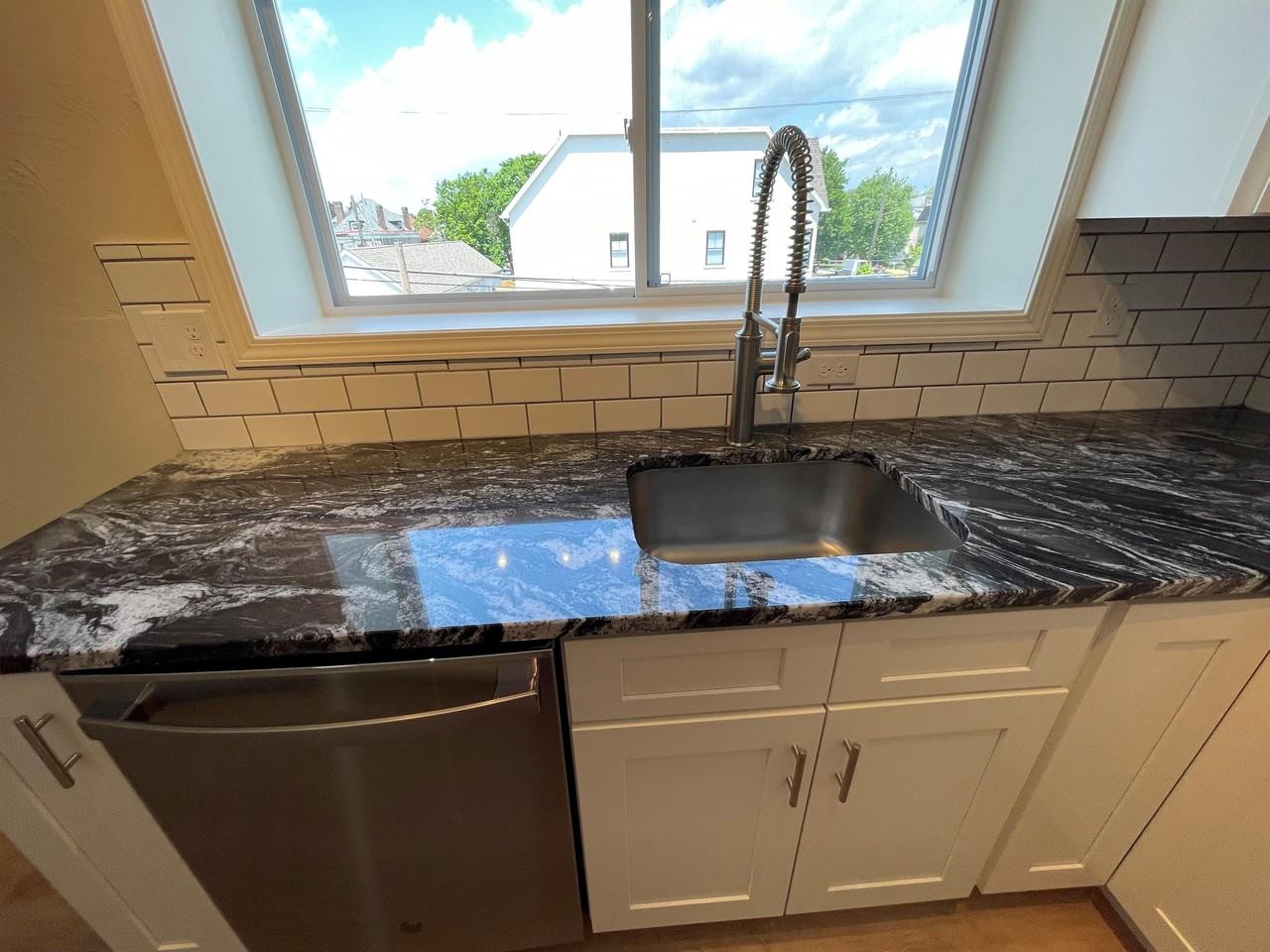 625 North Negley Avenue - Photo 2 of 33