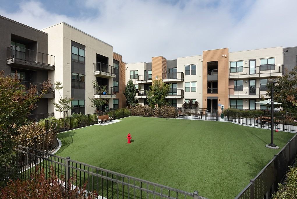 777 Hamilton - Photo 5 of 46