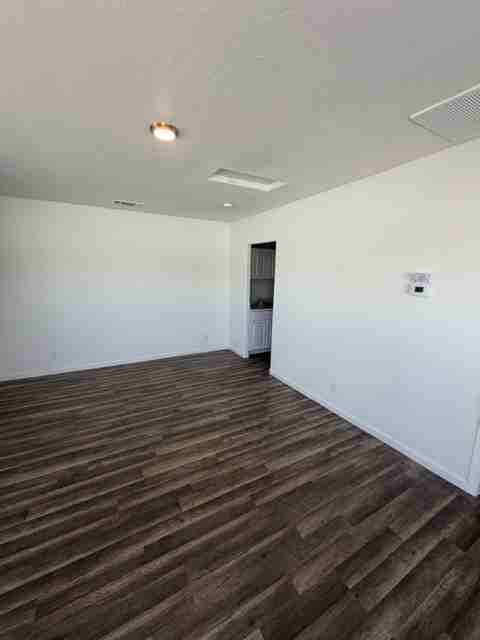 636 E. Roosevelt Avenue - Photo 3 of 8