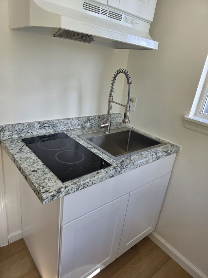 934 Clark Street - Photo 6 of 12