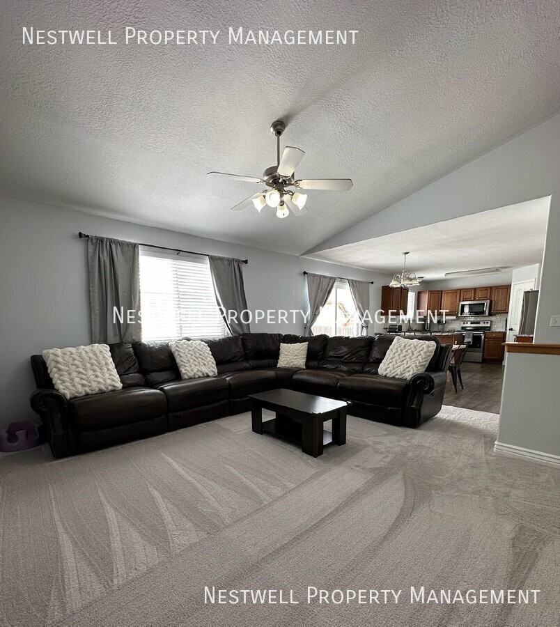 837 S 1020 W - Photo 6 of 22