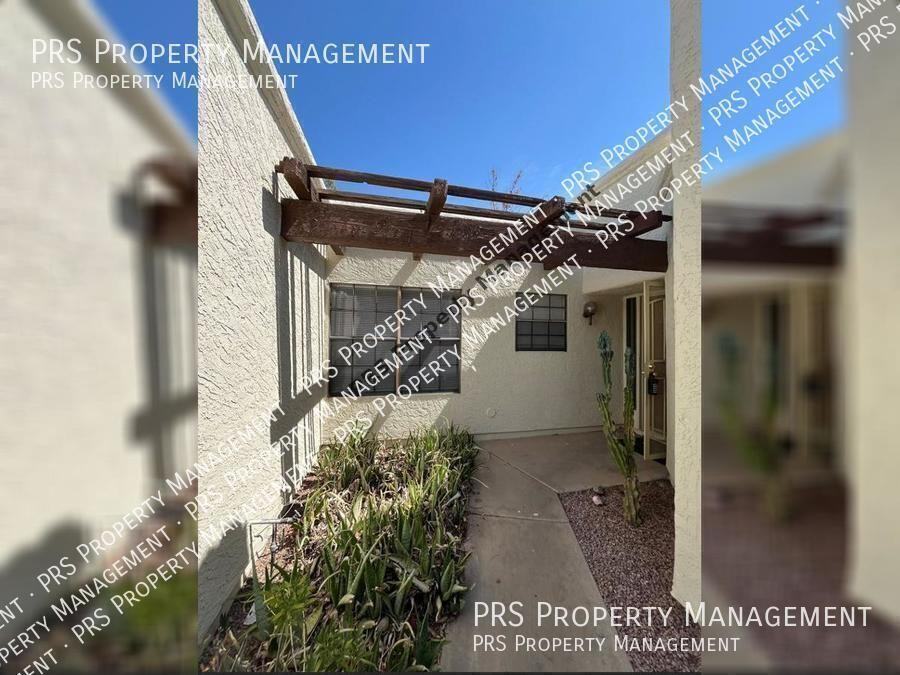 7701 S Heather Dr - Photo 3 of 29