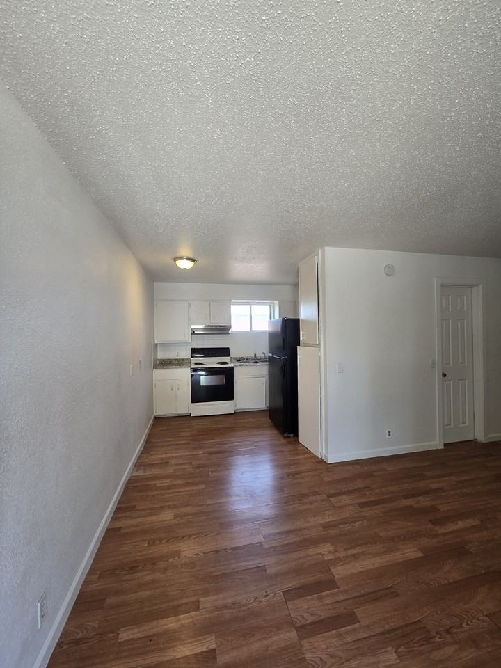 1916-1924 S Broadway - Photo 2 of 32