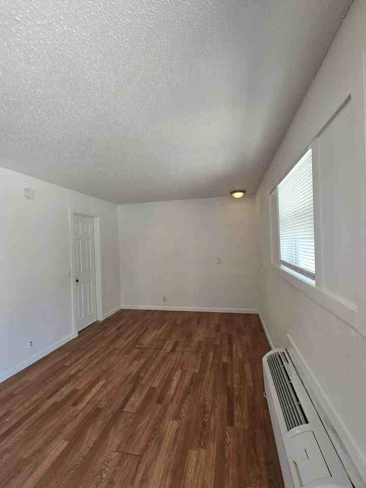 1916-1924 S Broadway - Photo 3 of 32