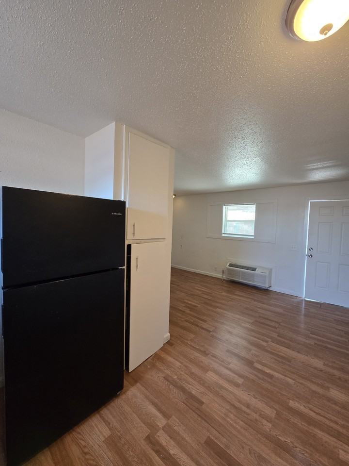 1916-1924 S Broadway - Photo 7 of 32