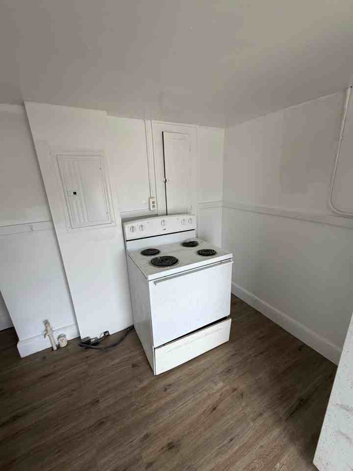 1408 East Main Street - Photo 5 of 8