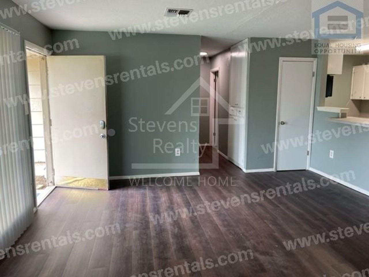 426 Nw Greenmeadow Dr - Photo 5 of 17