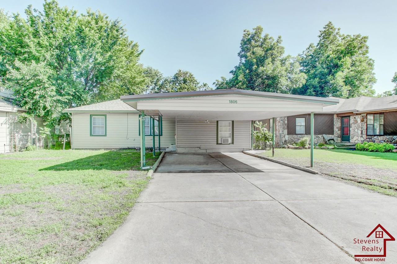 1806 Nw Lincoln Ave - Photo 6 of 26