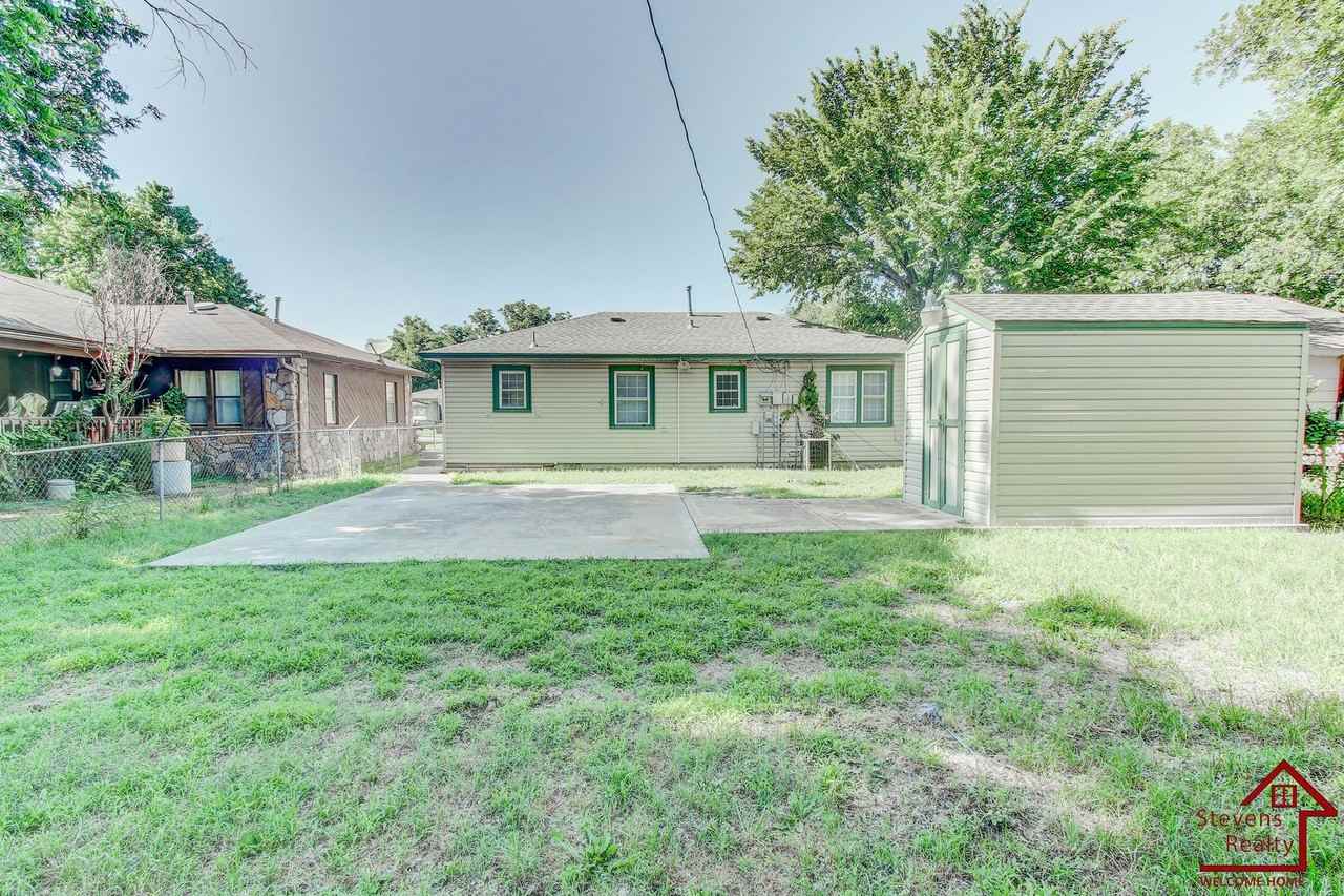 1806 Nw Lincoln Ave - Photo 5 of 26