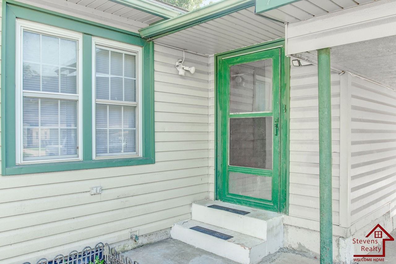 1806 Nw Lincoln Ave - Photo 3 of 26