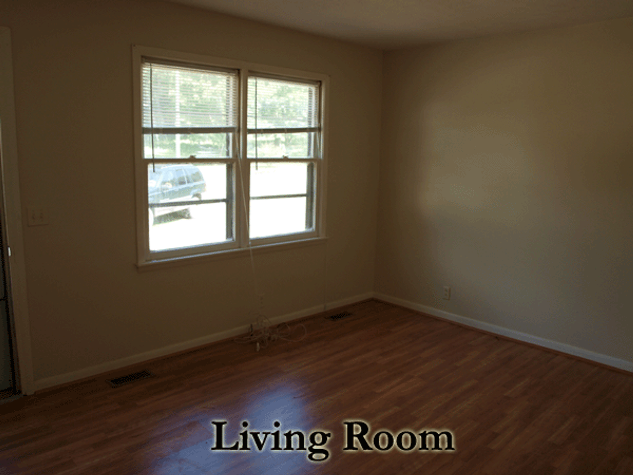 720 Robinson Rd - Photo 3 of 15