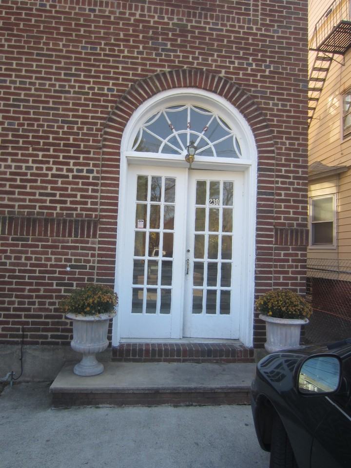 230 Watchung Avenue - Photo 2 of 4