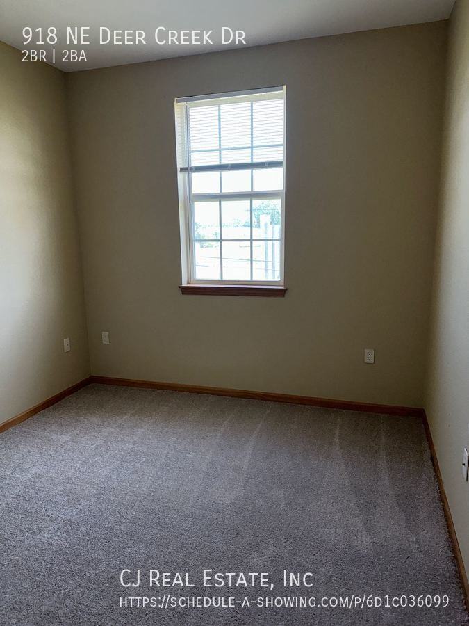 918 Ne Deer Creek Dr - Photo 7 of 7