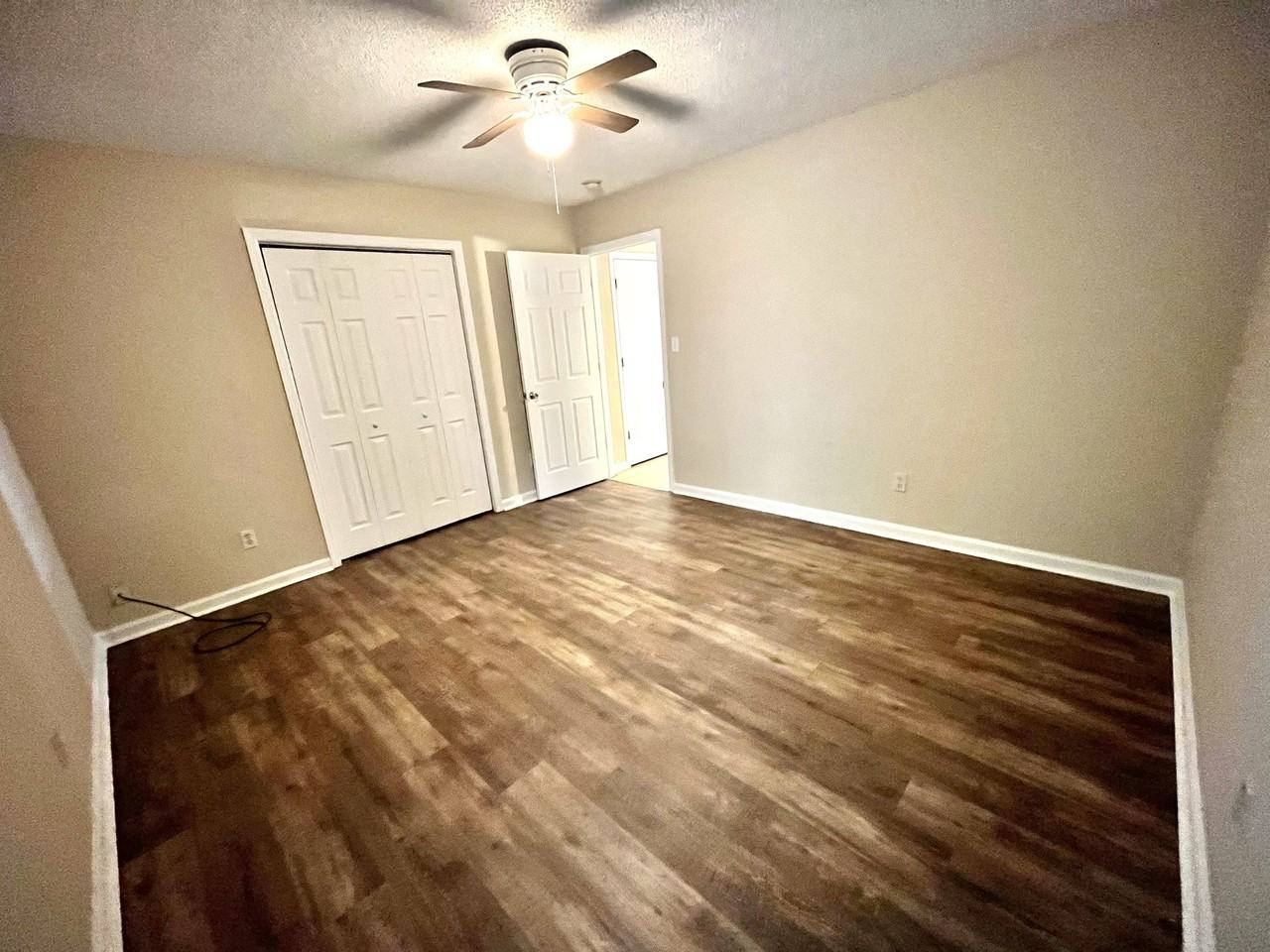 Lauderdale Apartments - Photo 7 of 7