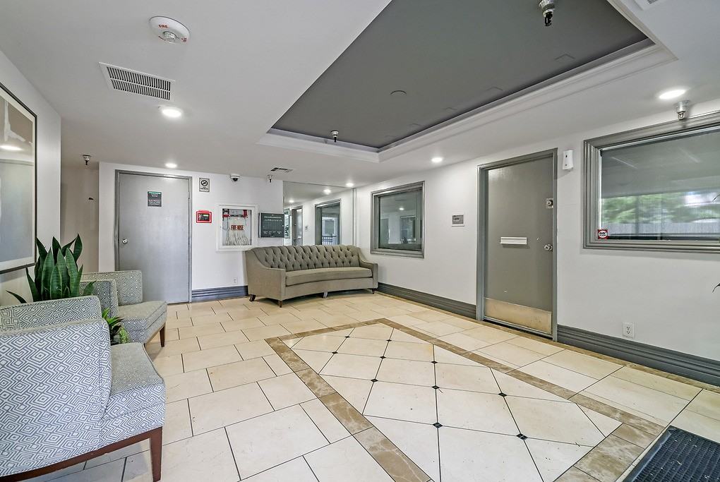 Tiffany Court - Photo 2 of 37