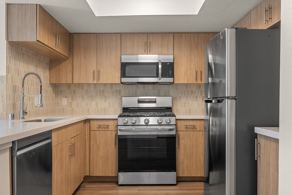 Tiffany Court - Photo 6 of 37