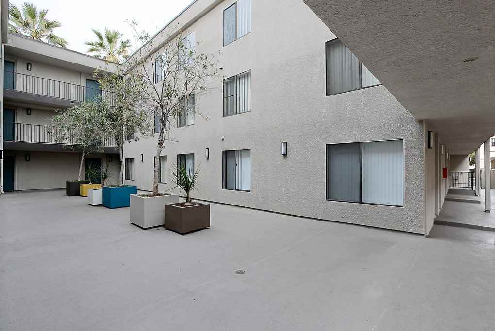 Windsor Court - Photo 2 of 21