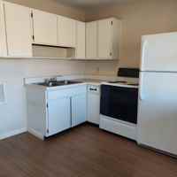 featured image of 450 E Jones St