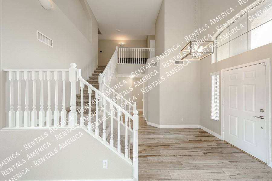 2305 E Cherry Hills Pl - Photo 7 of 50